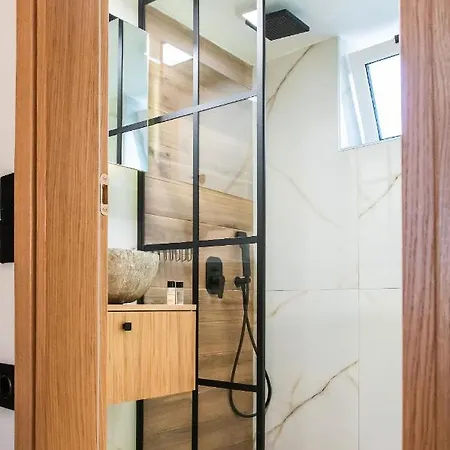 Apartment Luxury Seaside House In Mades Heraklion Agia Pelagia (Kreta)